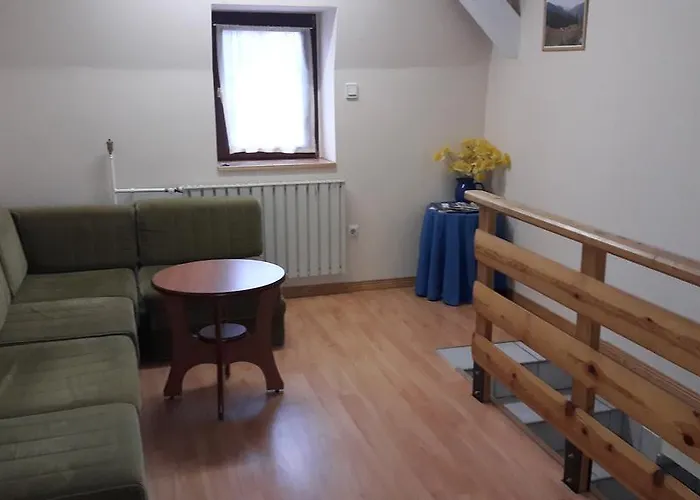Vecsey Apartman * Eğri