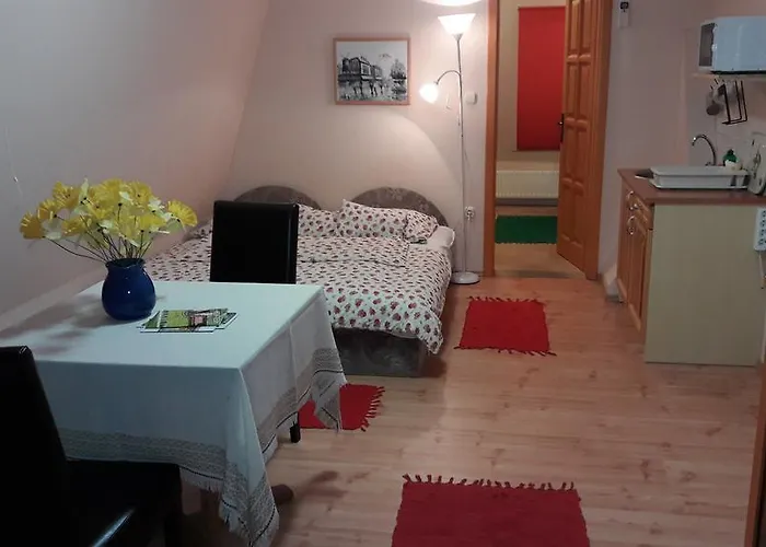 Vecsey Apartman Eğri