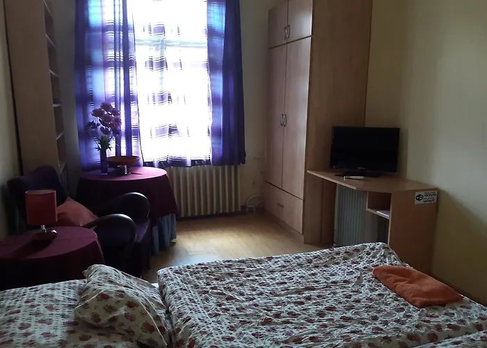 Vecsey Apartman * Eğri