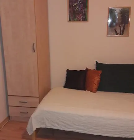 Lägenhet Vecsey Apartman *